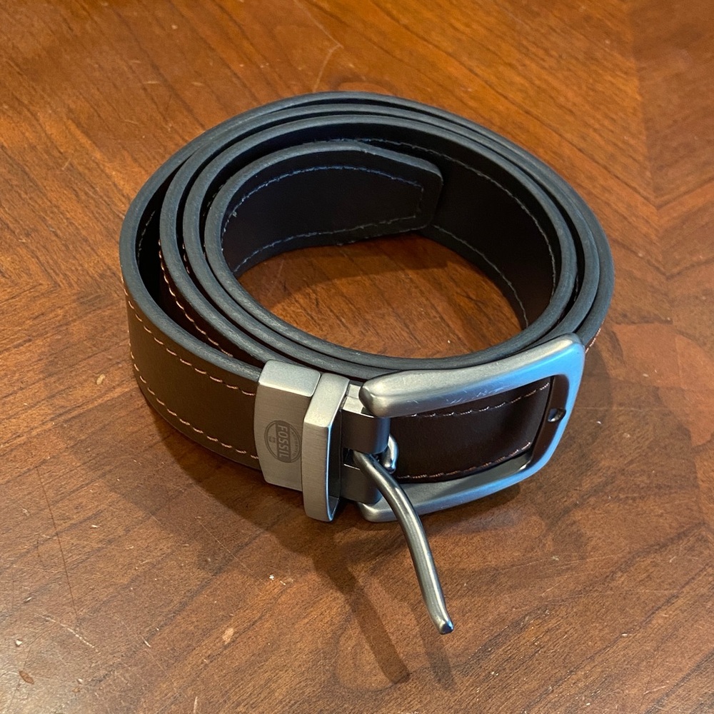 Men’s Reversible Fossil Leather Belt with Metal Buckle Like New Condition